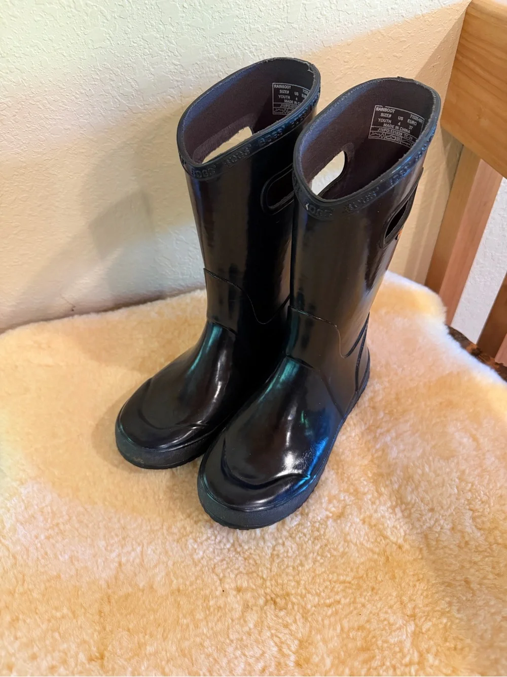 Bogs Black Rain Boots youth size 4 kids